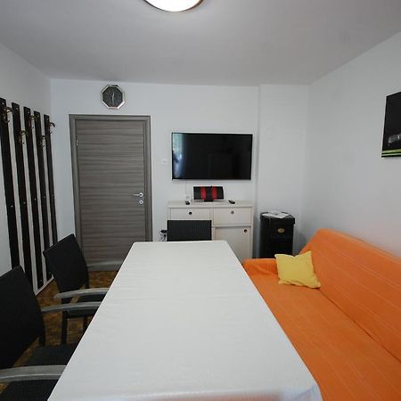 Apartments Jakobi By El-Pi Tours Нівице Екстер'єр фото