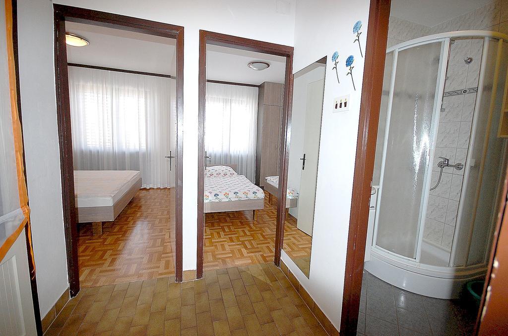 Apartments Jakobi By El-Pi Tours Нівице Номер фото