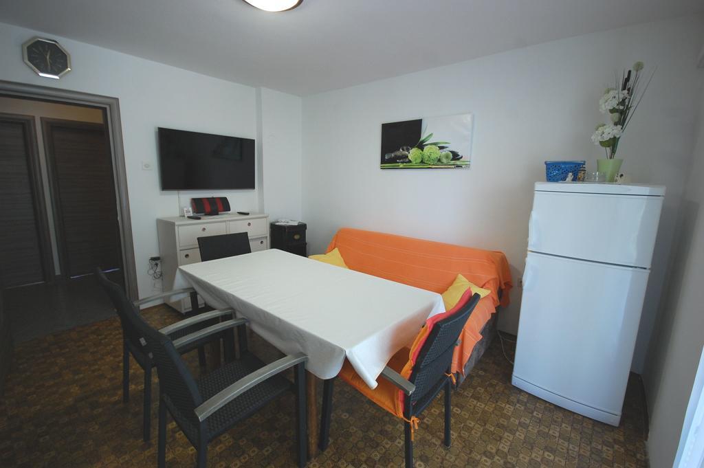 Apartments Jakobi By El-Pi Tours Нівице Екстер'єр фото