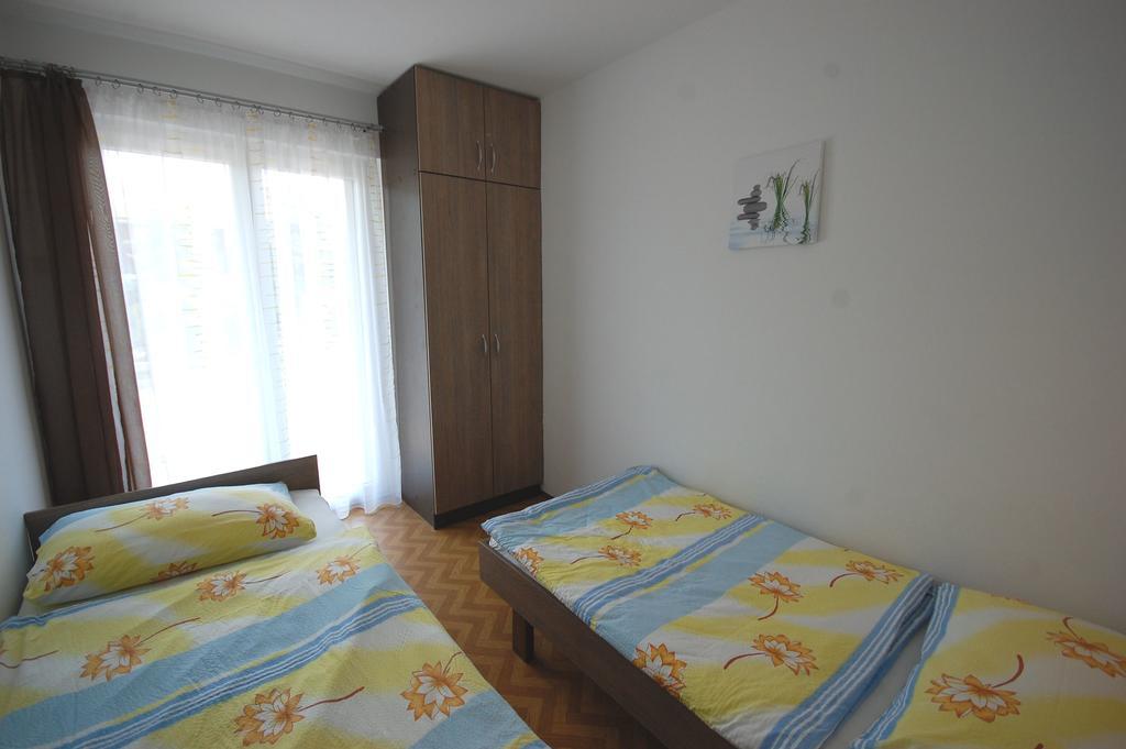Apartments Jakobi By El-Pi Tours Нівице Екстер'єр фото