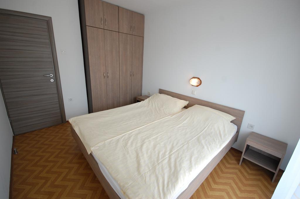 Apartments Jakobi By El-Pi Tours Нівице Екстер'єр фото