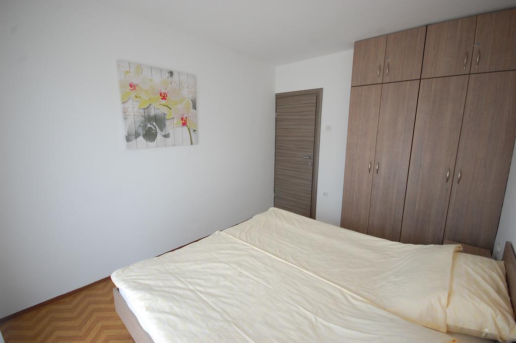 Apartments Jakobi By El-Pi Tours Нівице Екстер'єр фото