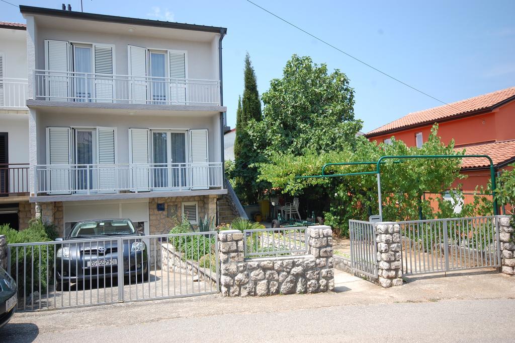 Apartments Jakobi By El-Pi Tours Нівице Екстер'єр фото